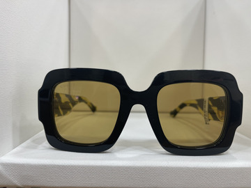 Lunette de soleil GG1547S
