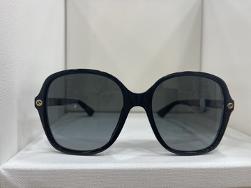 Lunette de soleil GG0092S