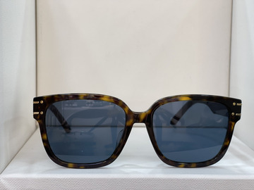 Lunette de soleil DiorSignatureS7F