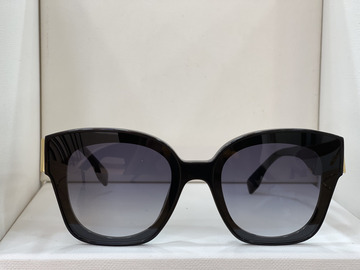 Lunette de soleil FE40098I