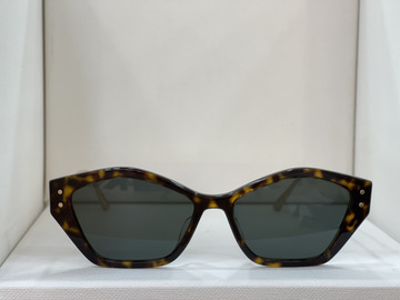 Lunette de soleil MissDior 51U