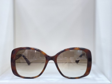 Lunette de soleil GG0762S
